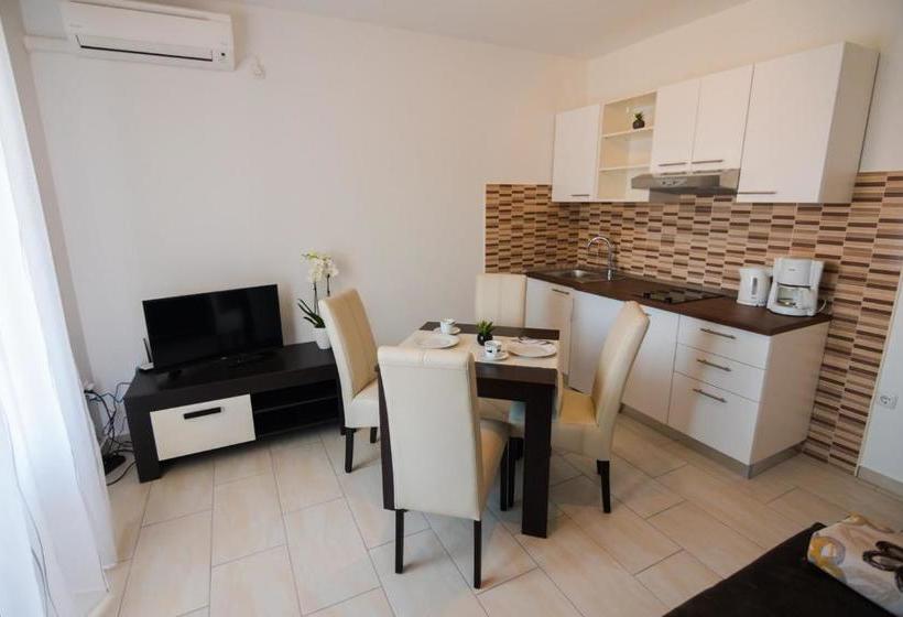פנסיון Apartments Padovan Banjol