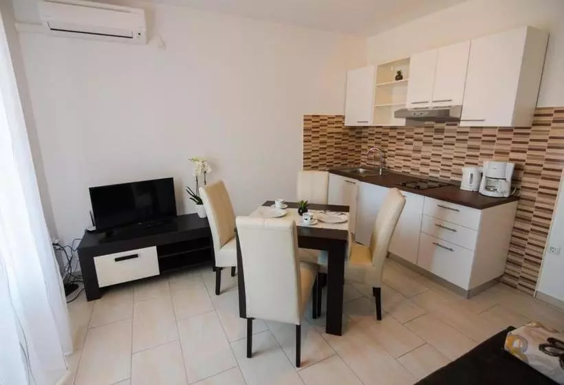 پانسیون Apartments Padovan Banjol