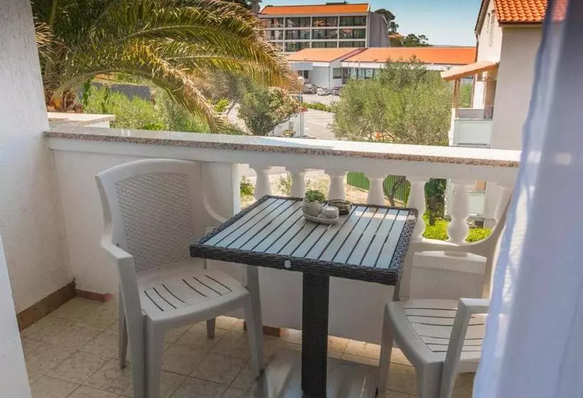 پانسیون Apartments Padovan Banjol