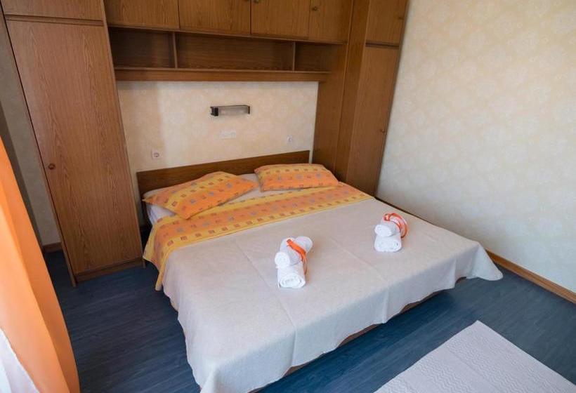 פנסיון Apartments Padovan Banjol