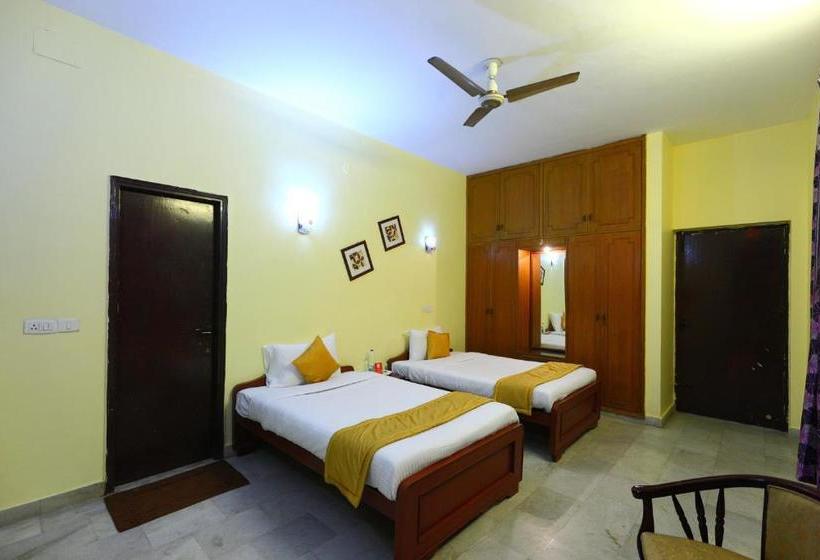 ペンション Golden Flowers Inn