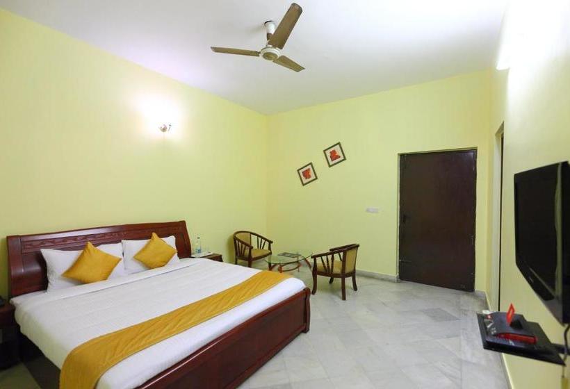 ペンション Golden Flowers Inn