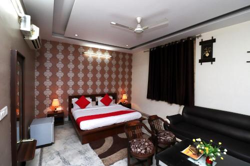 Hotel Oyo 40424  Aryavart