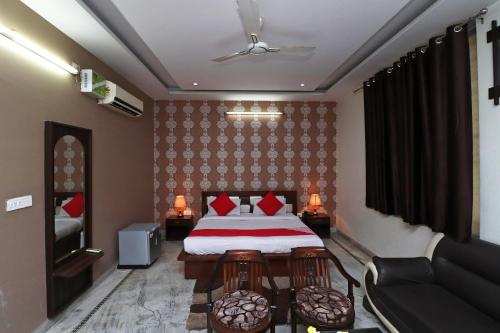 Hotel Oyo 40424  Aryavart