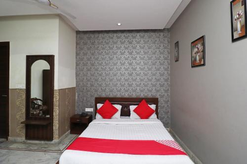 Hotel Oyo 40424  Aryavart