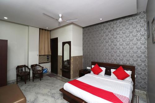 Hotel Oyo 40424  Aryavart