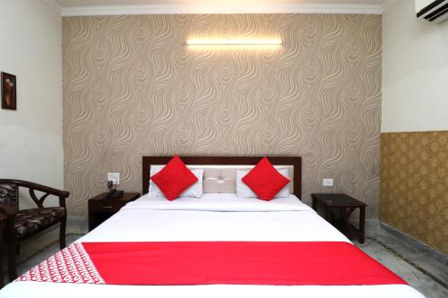 Hotel Oyo 40424  Aryavart