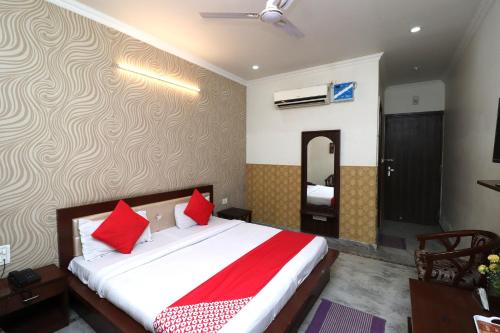 Hotel Oyo 40424  Aryavart