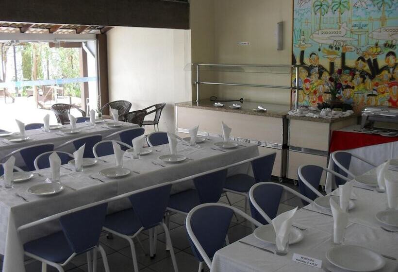 ホテル Aero Park E Estacionamento