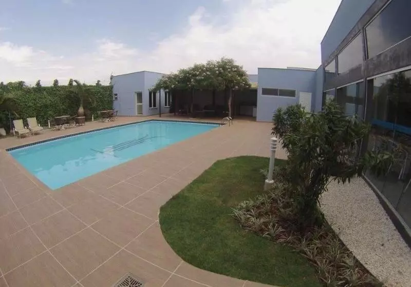 فندق Aero Park E Estacionamento