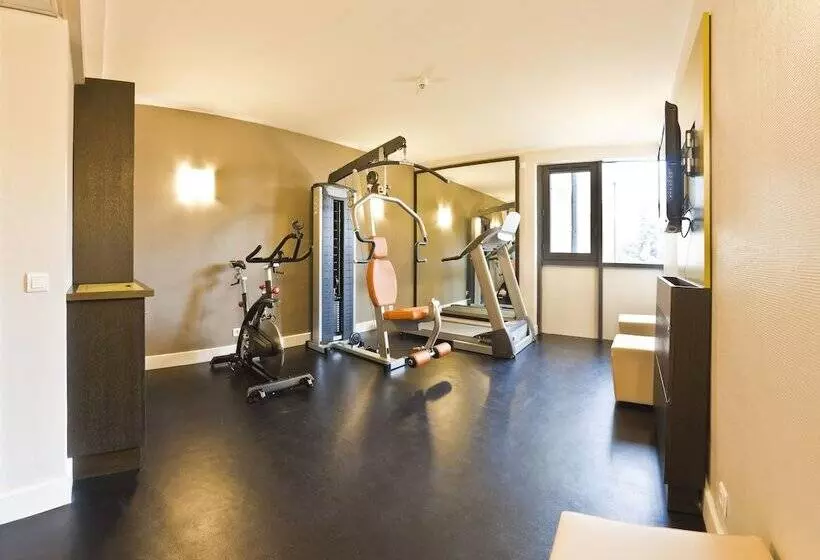 Отель Aiden By Best Western Paris Roissy Cdg