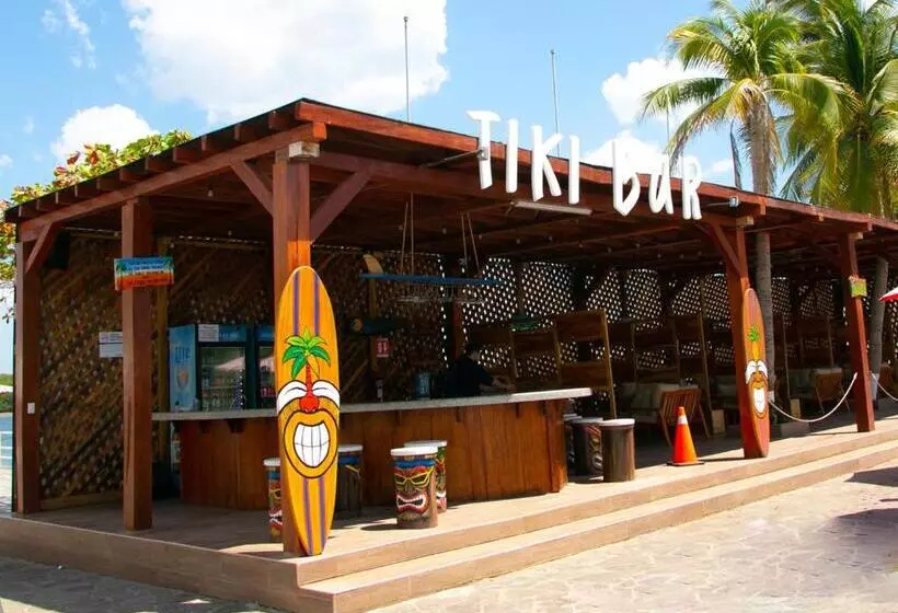 هتل Bahia Del Sol