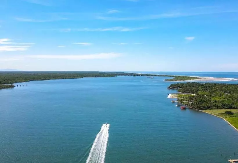 هتل Bahia Del Sol