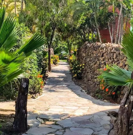 هتل Bahia Del Sol