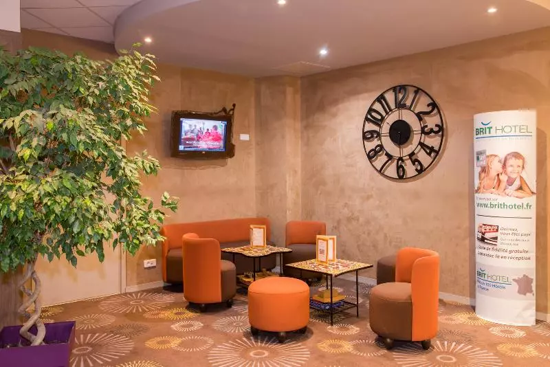 Brit Hotel Tours Sud – Le Cheops