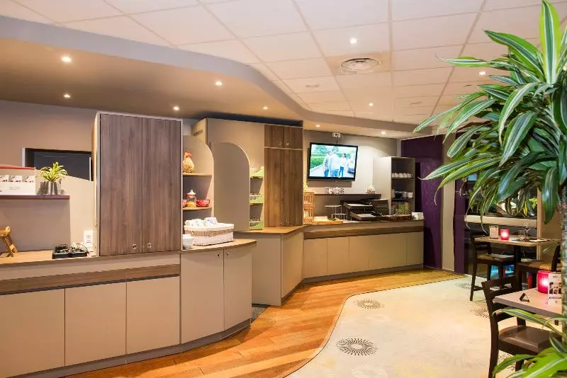 Brit Hotel Tours Sud – Le Cheops