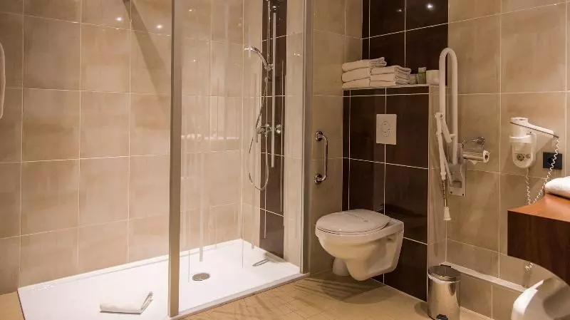 Brit Hotel Tours Sud – Le Cheops