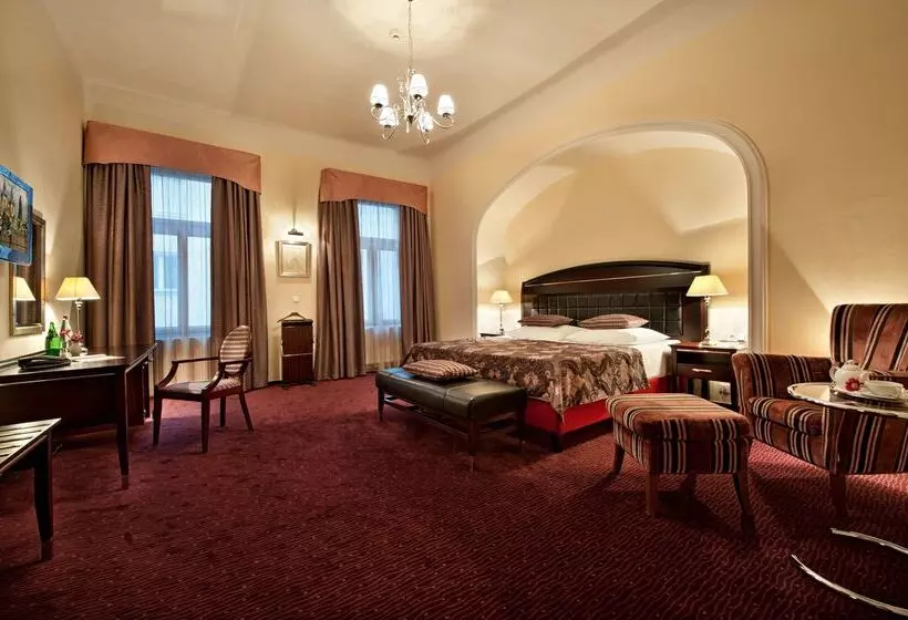 هتل Ea Embassy Prague