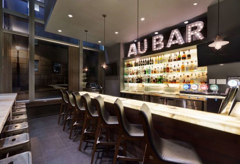 فندق Embassy Suites Montréal By Hilton