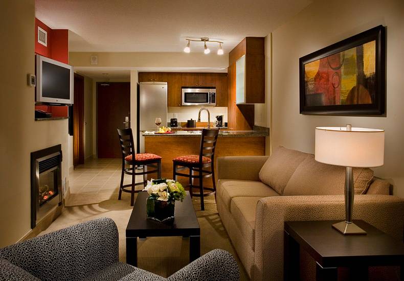 فندق Embassy Suites Montréal By Hilton