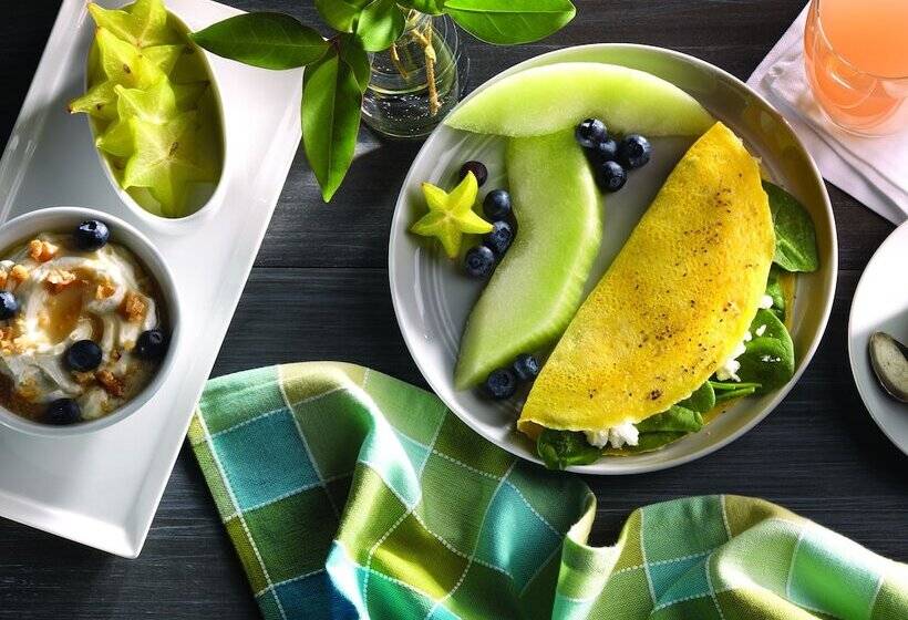 فندق Embassy Suites Montréal By Hilton