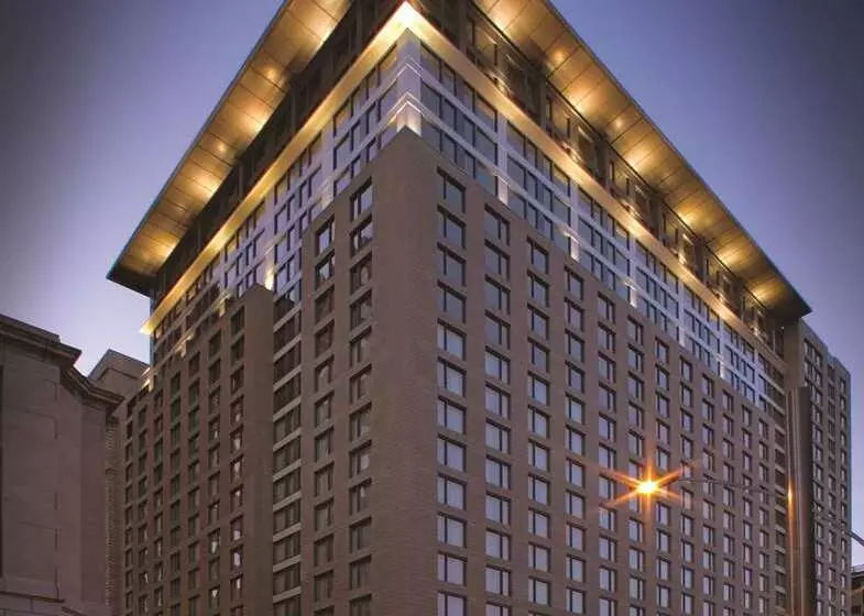 호텔 Embassy Suites Montréal By Hilton