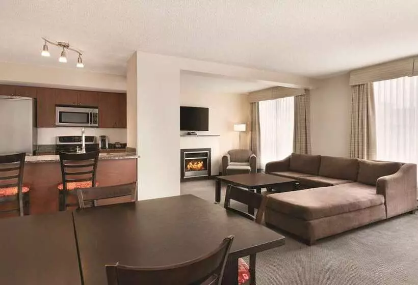 호텔 Embassy Suites Montréal By Hilton