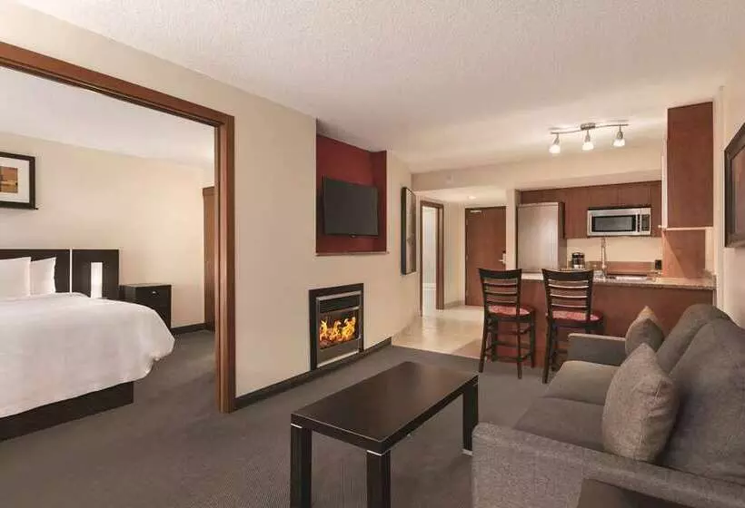 호텔 Embassy Suites Montréal By Hilton