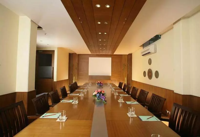 酒店 Jüsta Panchsheel Park