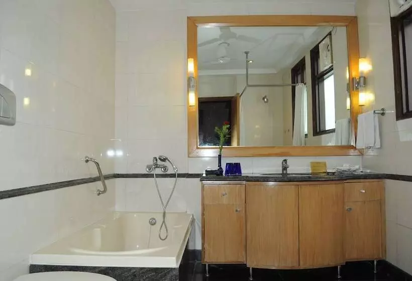 酒店 Jüsta Panchsheel Park