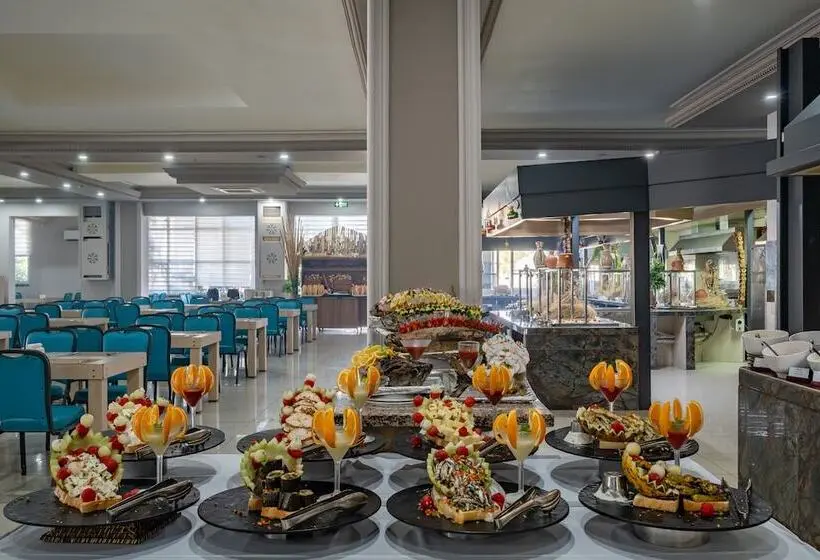 ホテル Miarosa Kemer Beach