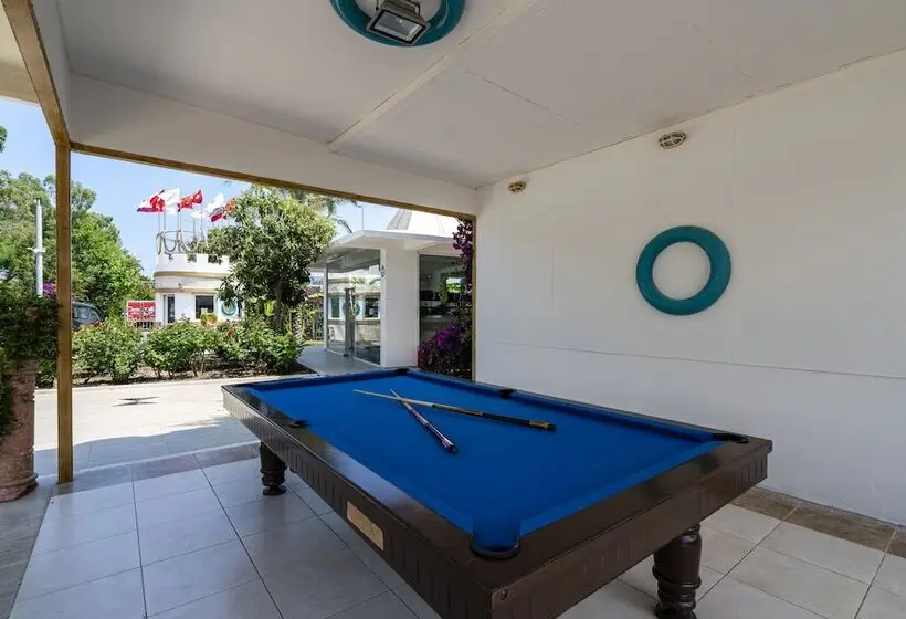 ホテル Miarosa Kemer Beach