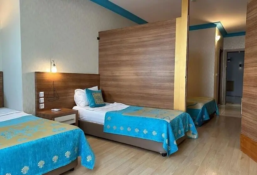 ホテル Miarosa Kemer Beach