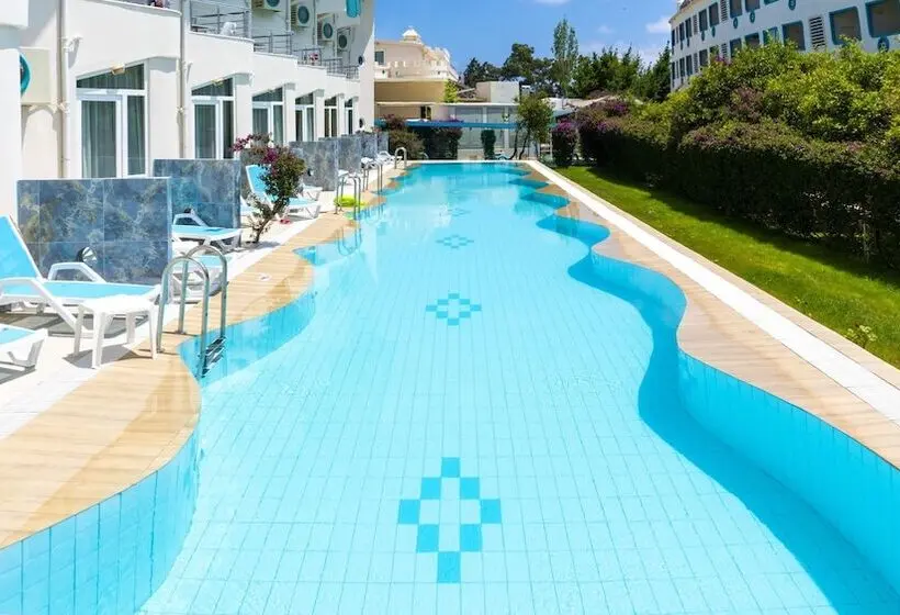 ホテル Miarosa Kemer Beach