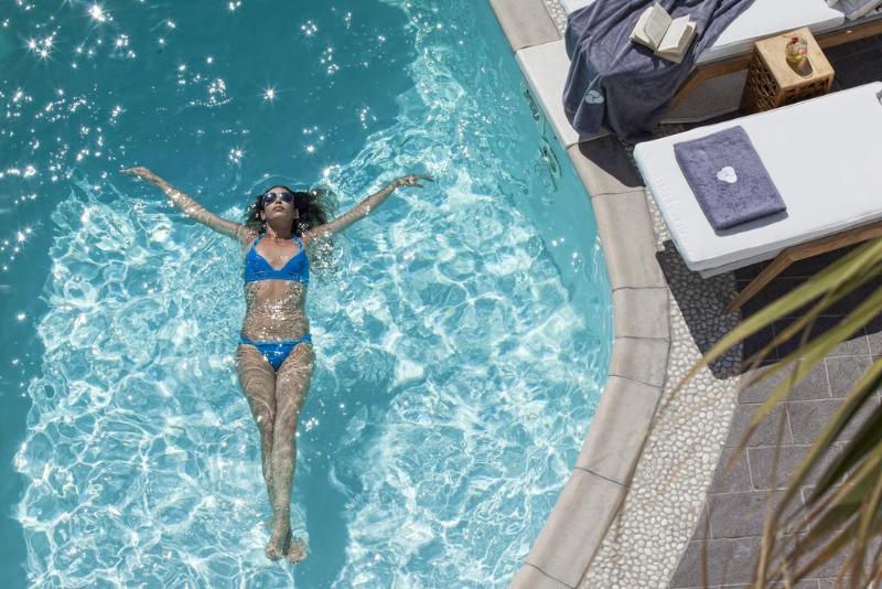 Hotel Mill Houses New Elegant Suites