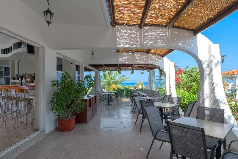 Отель Nirvana Beach