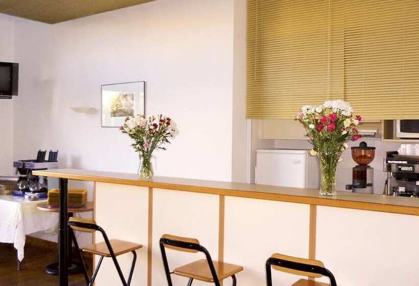 هتل Séjours & Affaires Rouen Normandie