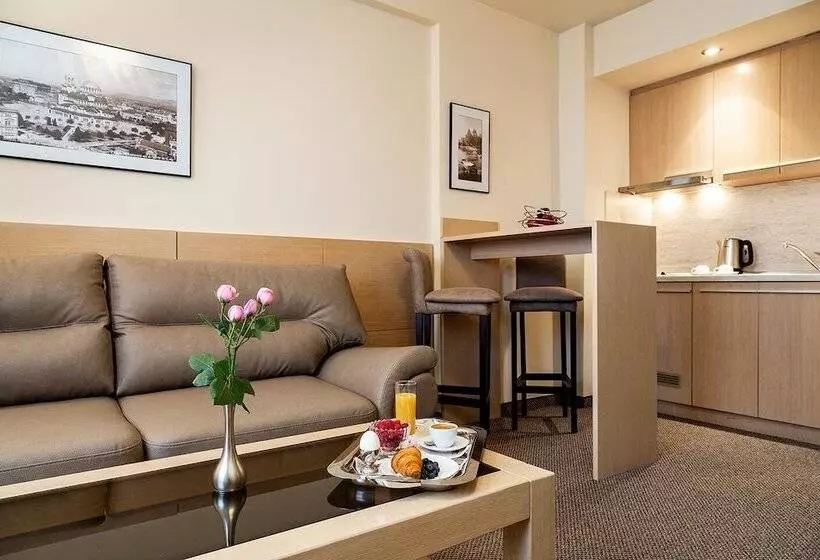 فندق Sofia Palace