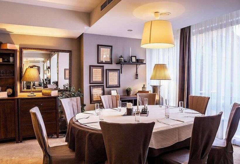 فندق Sofia Palace