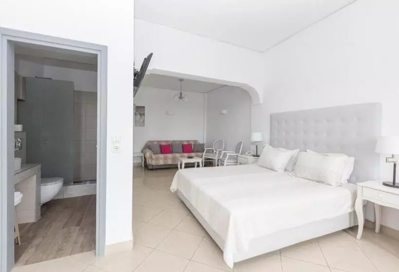 Отель Hiraeth Santorini