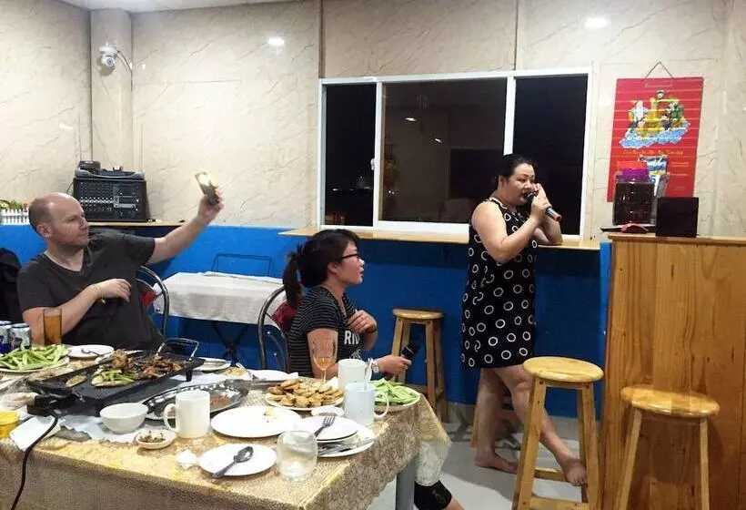 هتل Ba Dat Homestay Q6