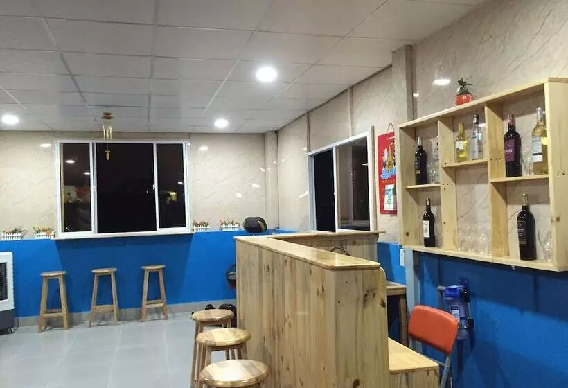 هتل Ba Dat Homestay Q6