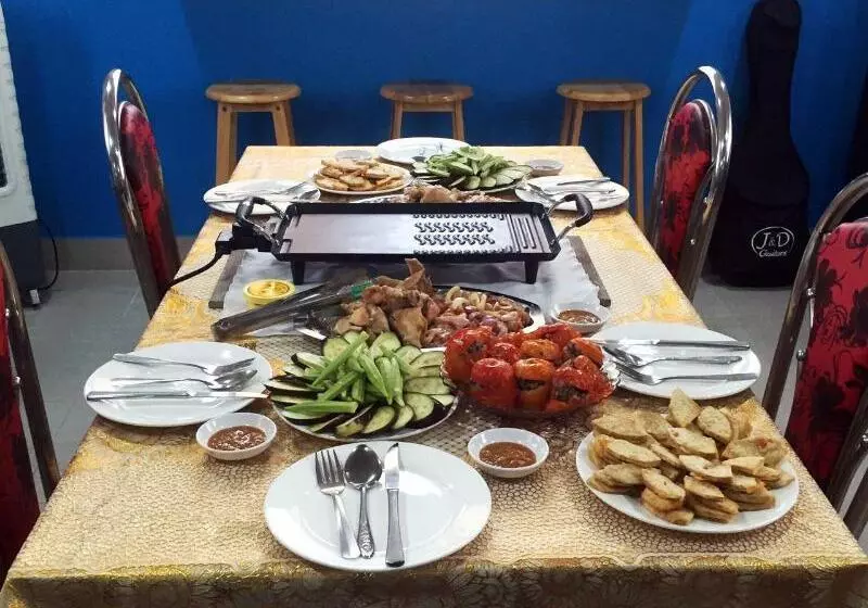 هتل Ba Dat Homestay Q6