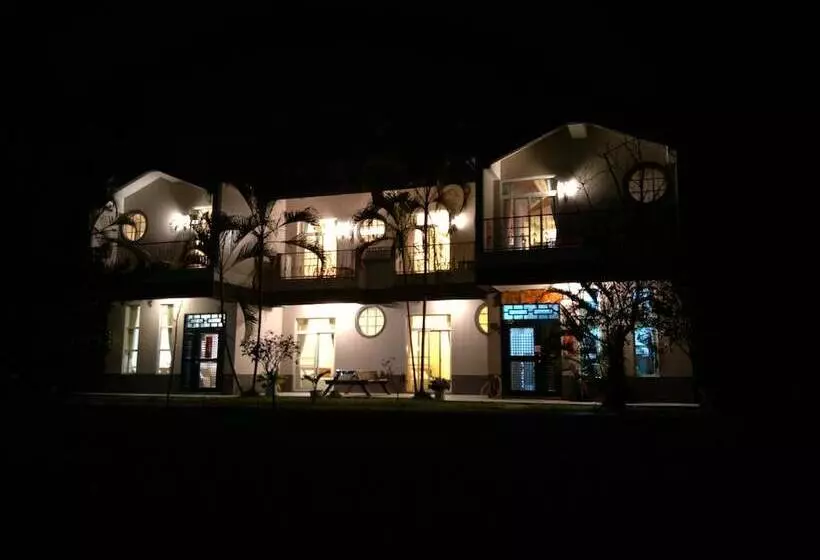 هتل Feng Lin Home Stay