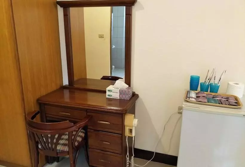هتل Feng Lin Home Stay