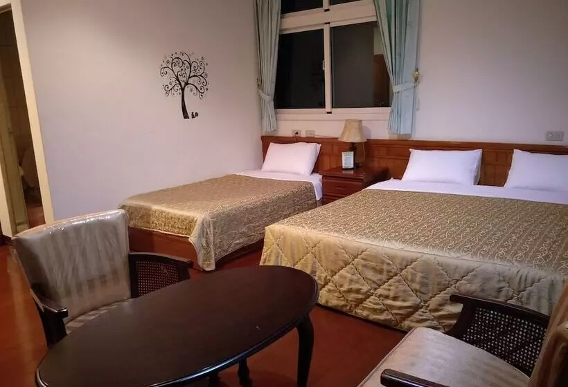 هتل Feng Lin Home Stay