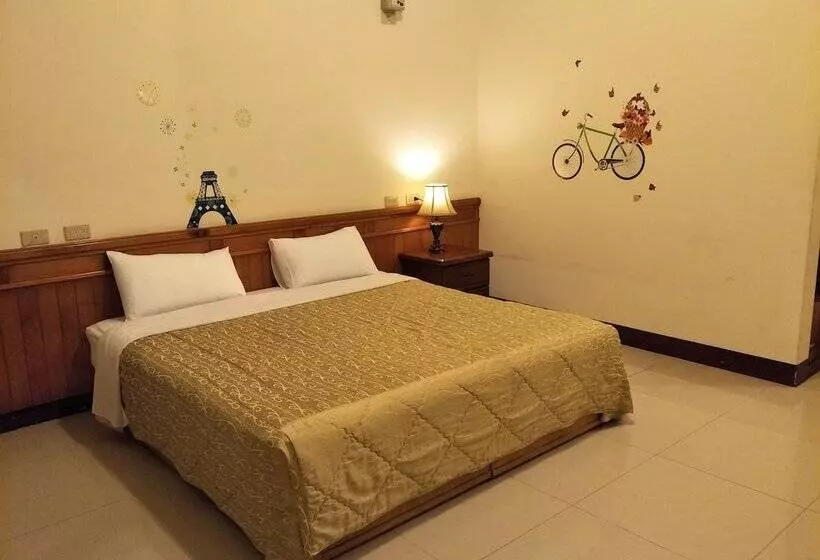 هتل Feng Lin Home Stay