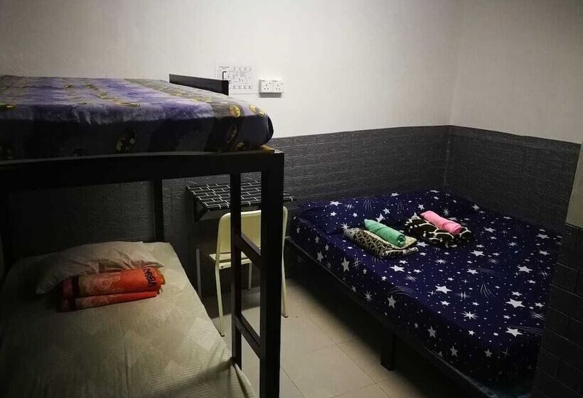 فندق Kemaman Lodge & Cafe   Hostel