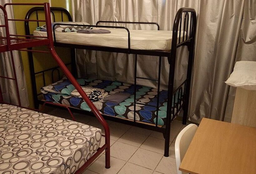 فندق Kemaman Lodge & Cafe   Hostel