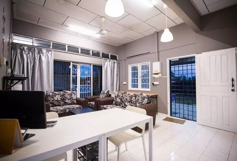 Hotelli Kemaman Lodge & Cafe   Hostel